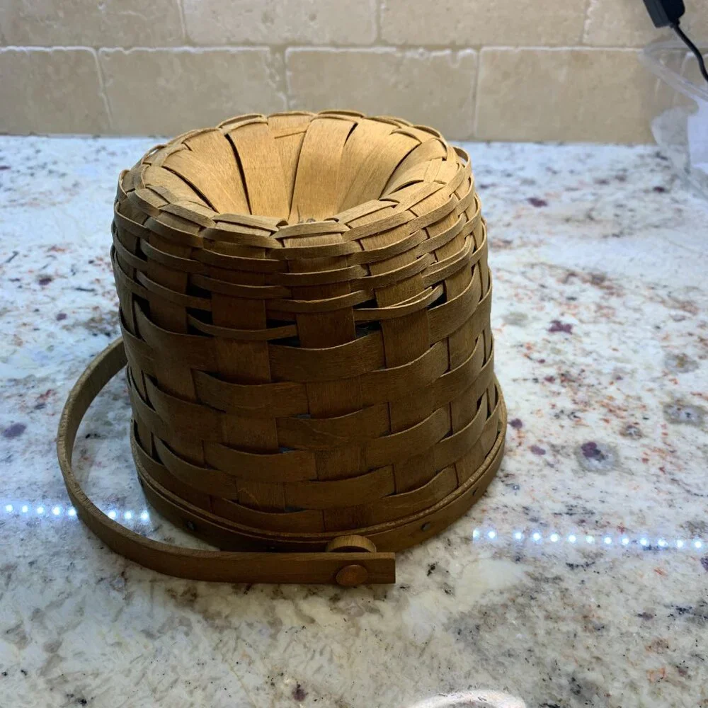 Vintage Longaberger Small Apple Basket 1984